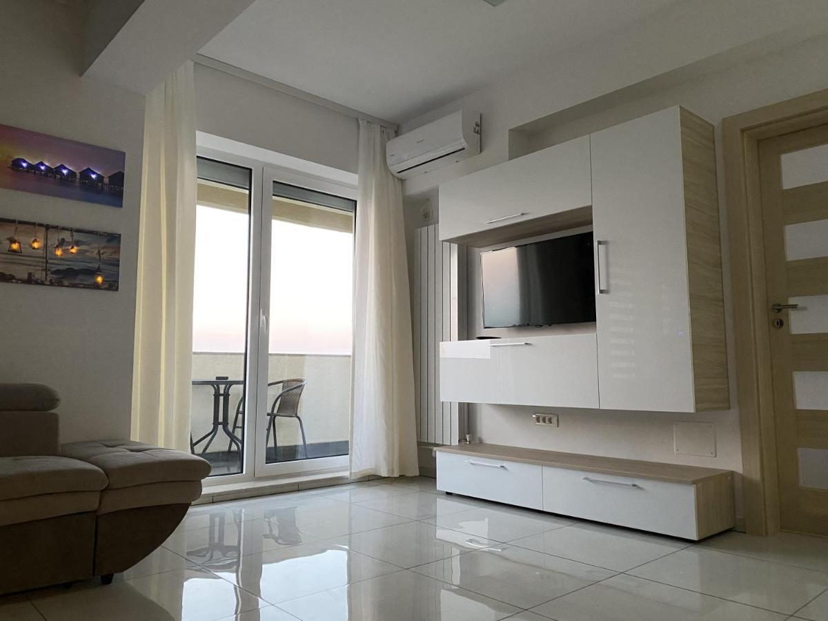 Moonlight Summer Apartment Mamaia Exterior foto